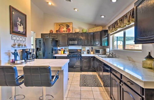 Countryside Terrace House | Sun-Lit Tucson Digs w/Private Pool & Patio!