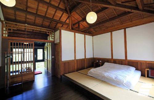 Yuchi Ski Chalet | Sun Moon Home