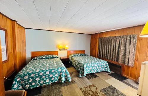 Cadillac Hotel | Sun N Snow Hotel