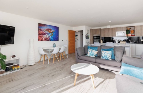 Lake Apartment | Sun Rise