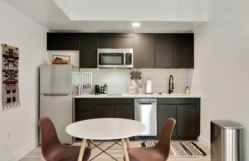 Riverside Apartment | Sun's Studio apartment with Pool!