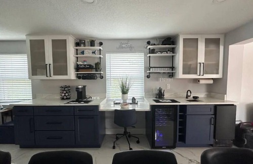 Tampa House | Sun & Salt Air House-3BR home w/patio,pool,firepit