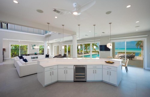 Rum Point Villa | Sun Salutations