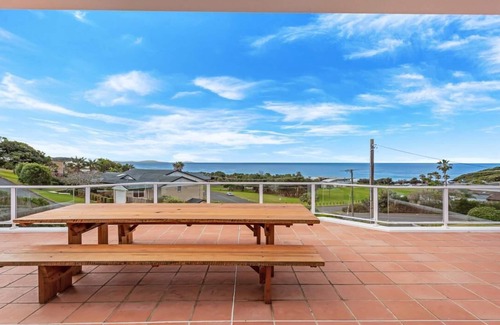 Forster House | Sun, Sand, Beachside house with magical views.