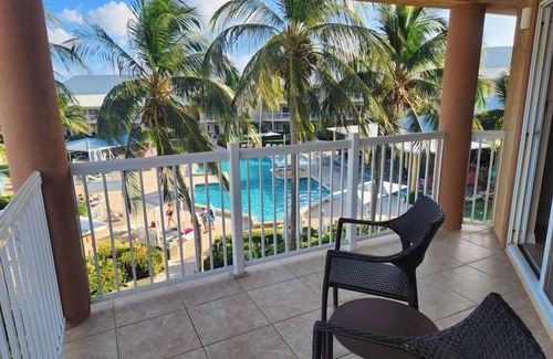 Crystal Harbour Apartment | Sun, Sand & Surf! On-site Swimming Pool, Free Parking, Pets are Welcome!