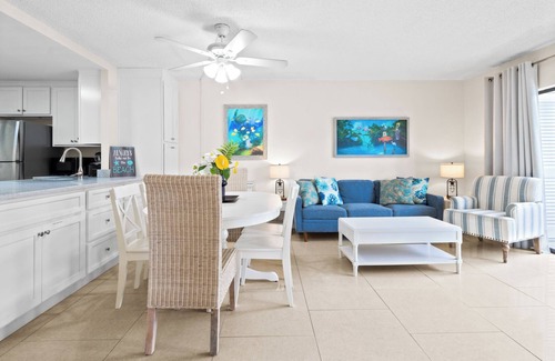 Port Canaveral Condo | Sun-Soaked Ground Floor Corner Condo – W/BBQ Grills, Heated Pool & Steps to the Pier! ☀️