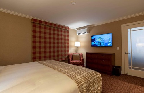 Elkhorn Hotel | Sun Valley Resort, Two Bedroom Lodge Apartment