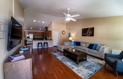 Temple Crest House | Sun Villa – Pet-Friendly 3BR/2BA Home Near USF & Moffitt with Fenced Yard