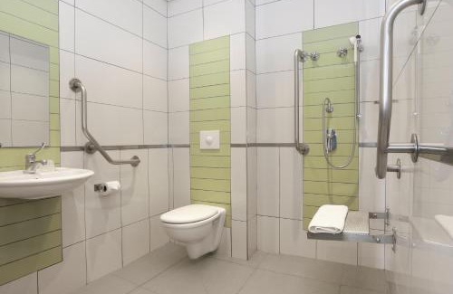 New Redruth Hotel | SUN1 ALBERTON