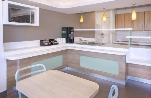 New Redruth Hotel | SUN1 ALBERTON