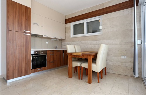 Kozino Apartment | Sunadria Apartments B3
