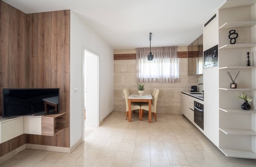 Kozino Apartment | Sunadria Apartments B4
