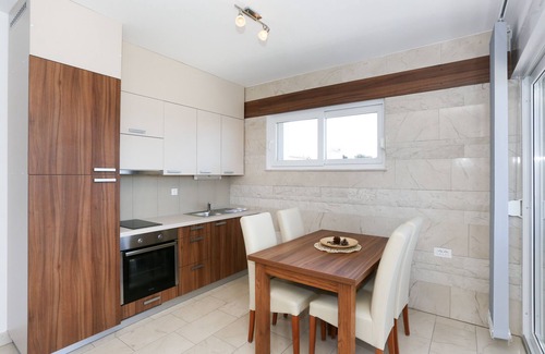 Kozino Apartment | Sunadria Apartments B5