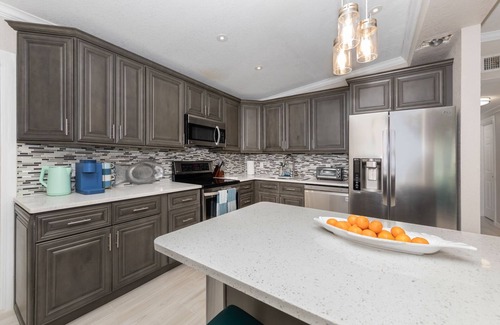 Park East House | Sunaire Terrace within minutes to Downtown Sarasota