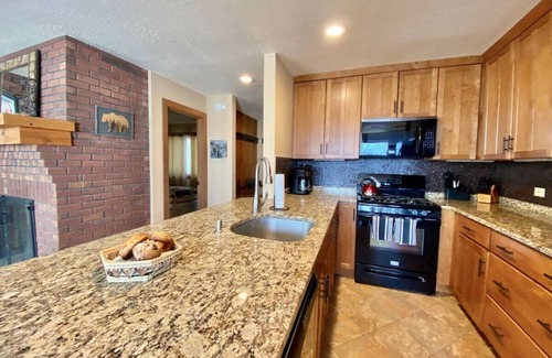 Central Vermont- Killington Apartment | SunBear- AC, Pool, Game Room, Fireplace, Hiking!