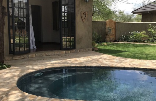 Arusha Cottage | Sunbird Cottage, Exclusive Cottage located on 18 hole Golf course, Tanzannia