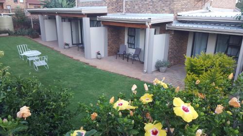 Garsfontein Apartment | Sunbird Garden Cottage