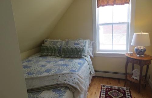 St-Nicholas Bed & Breakfast | Sunbury Cove Winery