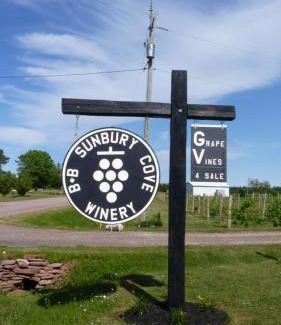 St-Nicholas Bed & Breakfast | Sunbury Cove Winery