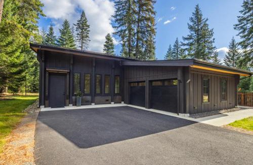 Roslyn House | Suncadia Single Story 4 Bdrm Home with Hot Tub