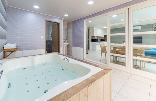 Hadae House | Suncheon The Sky Pool Villa