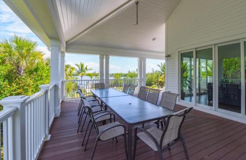 Key West House | Suncoast House -Pool & Boat Dock