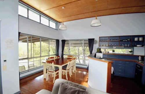 Kingfisher Bay Villa | Sundaise Satinay 636 at Kingfisher Bay Resort
