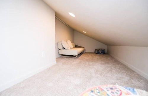 Estes Park House | Sundance-2 miles to Rocky Mountain National Park