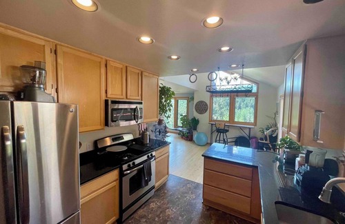 Nederland House | Sundance Sanctuary - 5 bed, 2 bath house with mountain valley views