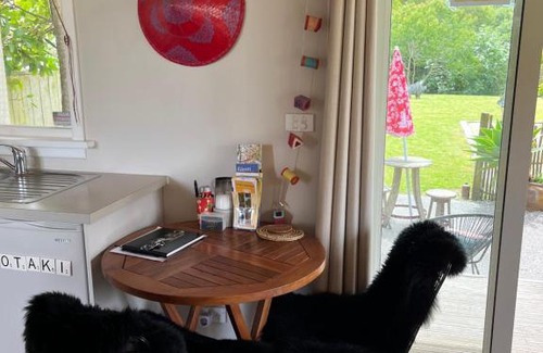Otaki Bed & Breakfast | Sundari Retreat