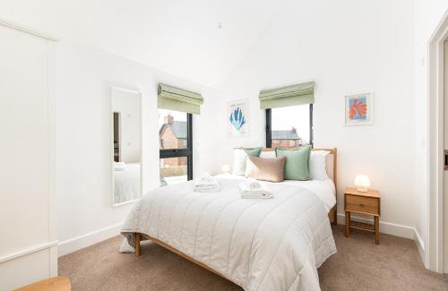 Holworth House | Sunday Sun BR31 Silverlake Dorset