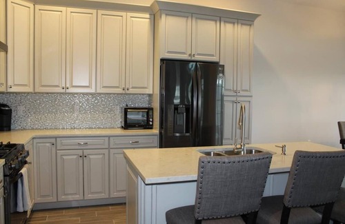 Beach Haven Condo | Sunday to Sunday. Elevator, Beach Badges. Roof top deck. WIFI. Bay side 4.
