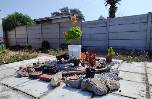 St. Helena Bay Apartment | Sundees Cottage