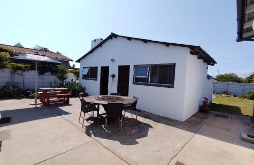 St. Helena Bay Apartment | Sundees Cottage