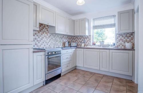 Pembroke Dock House | Sunderland Avenue - 2 Bedroom - Pembroke Dock