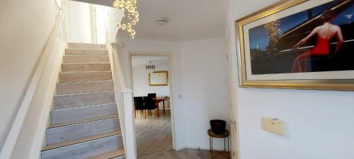 Sunderland House | Sunderland Villa Luxuria House and Apartment Accommodation - Free Double Private Parking