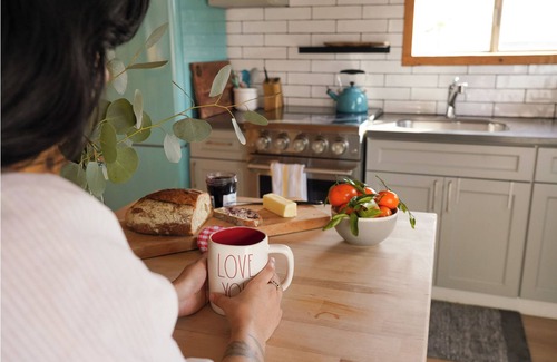 Dillon Beach Cottage | Sundog Cottage - Clean & Cozy - EV - Walk to Food & Beach - Fenced Yard for Dog