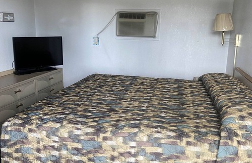 Burnet Hotel | Sundown Inn