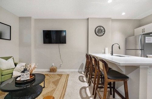 Cochrane House | Sundown Sweet Spot for 2, Near Rocky Mountains