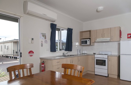Whyalla Norrie Apartment | Sundowner Cabin and Tourist Park
