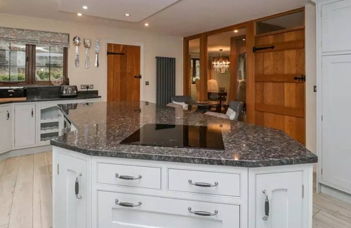 Raymonds Hill Cottage | Sundowner Cottage Near Axminster Devon