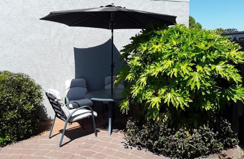 Blenheim Hotel | Sundowner Motel