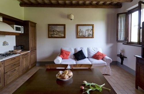 Stacciola Apartment | SUNFLOWER 4 km from the sea with swimming pool for 2+2 people