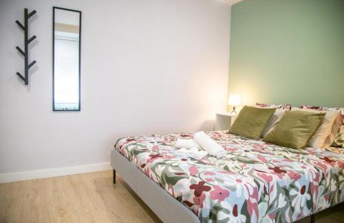 Tarragona Apartment | Sunflower Apartment Céntrico
