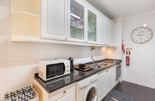 Braga Apartment | Sunflower Apartment, comfort and excellent decoration and great location