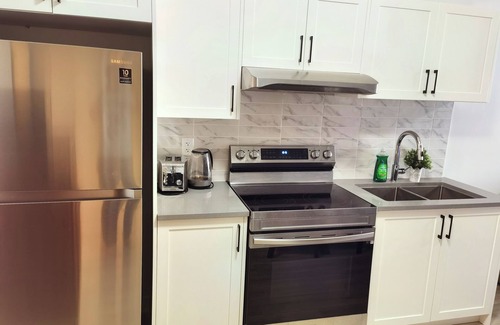 Willoughby House | sunflower brand new suite