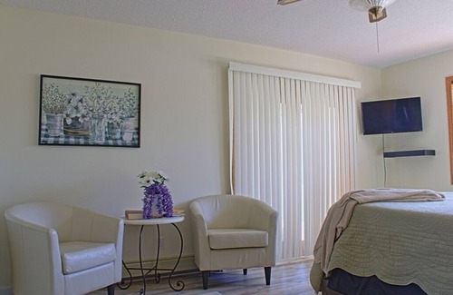 Charlevoix Bed & Breakfast | Sunflower Inn - Magnolia Room at Charlevoix's newest bed & breakfast