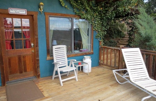 Prescott Apartment | Sunflower Room - Prescott Cabin Rentals