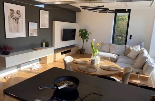 Zwierzyniec Apartment | Sunflower Superior Suite