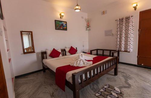 Kalapettai Bed & Breakfast | Sunflower Villa